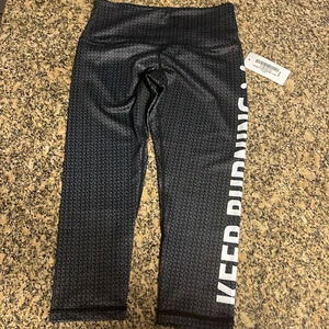 Womens keep birning capri